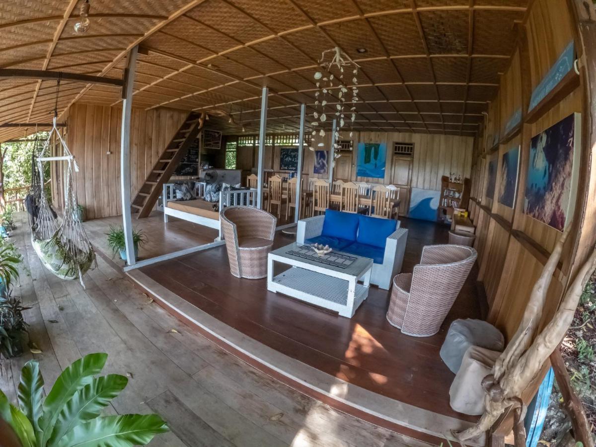 Araya Dive Resort Togean Bomba Eksteriør bilde