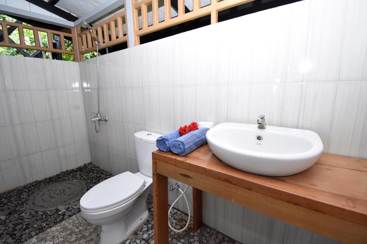 Araya Dive Resort Togean Bomba Eksteriør bilde
